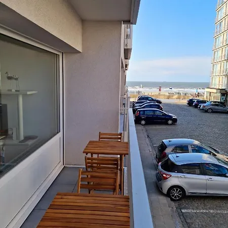 Apartment Studio De Troon Ostend